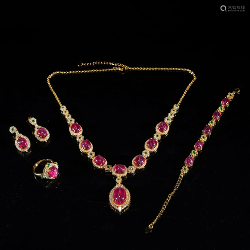 A set of jewelries