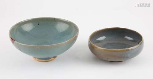 Two Chinese Jun ware Bowls. The larger bowl with the interio...