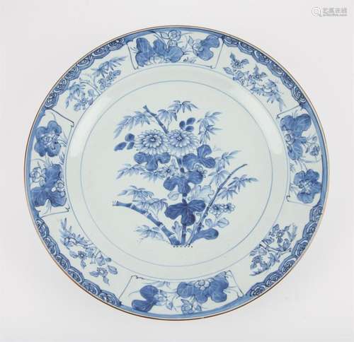 Chinese blue and white Charger, Qing dynasty. Decorated in u...