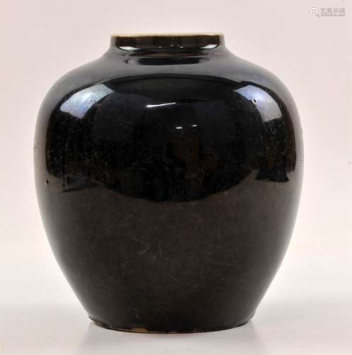 Chinese black glazed jar. Late Qing dynasty/early Republic. ...