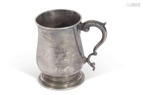 Late George II one pint baluster tankard with leaf capped do...