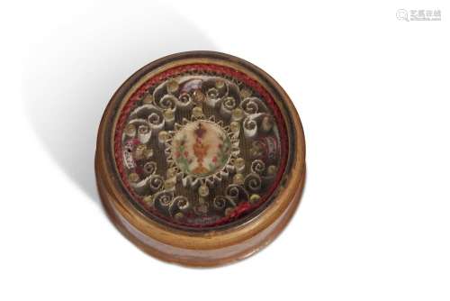 WWI reliquary in the form of a boxwood circular box with scr...