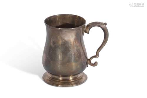 George II half pint tankard of typical plain baluster form w...