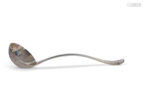 Heavy quality George VI soup ladle in Hanoverian rat tail pa...