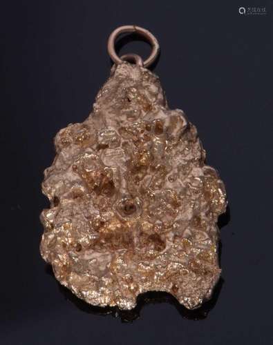 9ct hallmarked gold nugget pendant, 40 x 30mm, 30.5gms