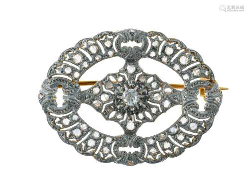 Broche en or sertie de diamants. <br />
Poids brut : 7,5 g