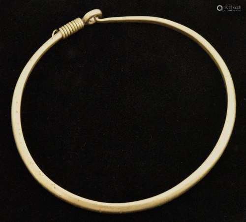 BRACCIALE IN ARGENTONE,di gusto etnico