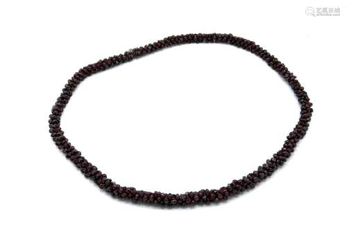 COLLANA CON MICROPIETRE A TORCHON,lunghezza cm 32