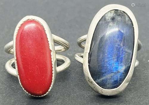 2-VTG STERLING SPLIT SHANK RINGS: (1)WITH RED