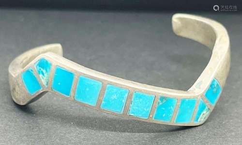 SOUTHWESTERN STERLING CUFF WITH TURQUOISE