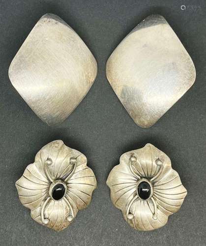 2-VINTAGE STERLING PIERCED EARRINGS: (1)FLOWER