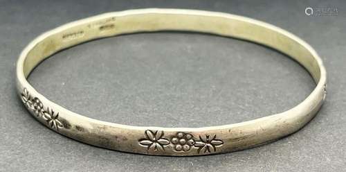 MEXICO STERLING BANGLE WITH FLOWER ENGRAVED