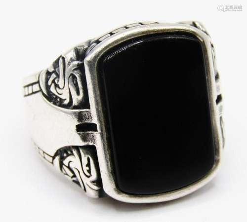 CHUNKY MEN S STERLING RING WITH ONYX INLAY