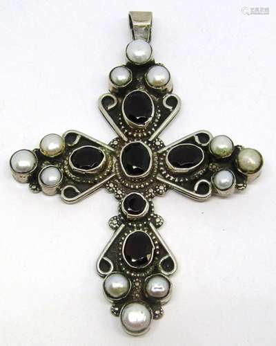 CHUNKY STERLING CROSS PENDANT WITH RUBY