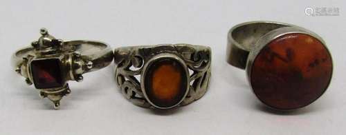 3-VINTAGE STERLING RINGS (2)WITH BALTIC AMBER