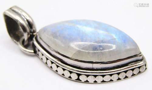 STERLING PENDNAT WITH METALLIC WHITE AND BLUE