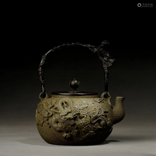 Japanese Showa period antique iron kettle