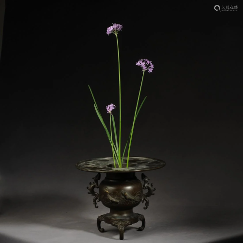 Japanese Meiji period bronze carving vase - flower vessel