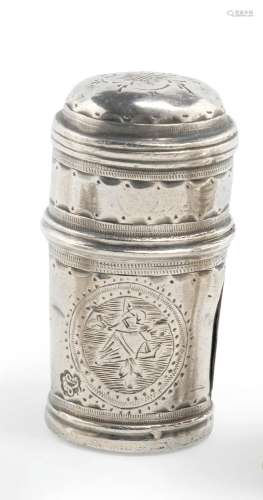 Etui à onguent en argent. Paris 1784 Maitre Orfèvre : Pierre...