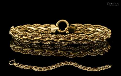 Ladies - Superb 9ct Gold Bracelet - Excellent Design and Cla...