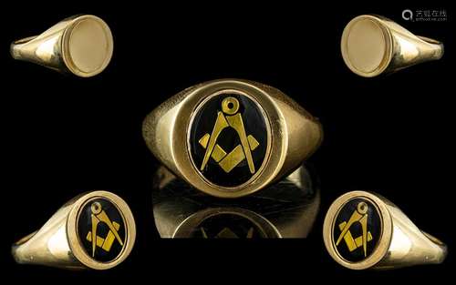 Gentleman`s 9ct Yellow Gold - Masonic Dress Ring, Two Sided....