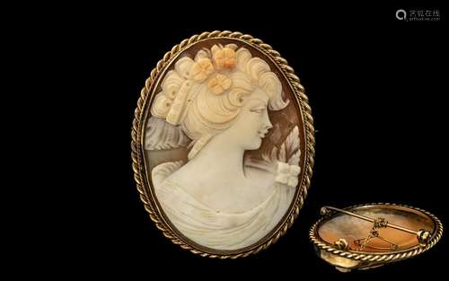 Mid 20th Century - Attractive and Large Shell Cameo Brooch, ...