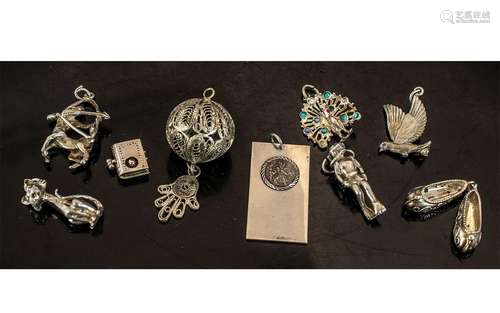 Good Collection of Vintage Sterling Silver Charms & Pend...