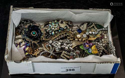 Box of Quality Vintage Costume Jewellery, comprising crystal...