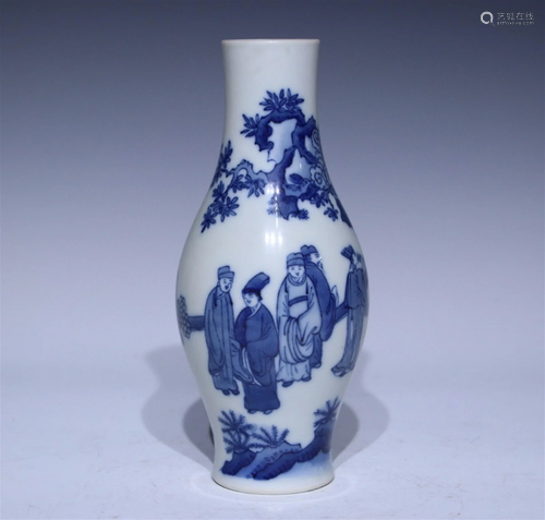 A Chinese Blue and White Glazed Porcelain Vase