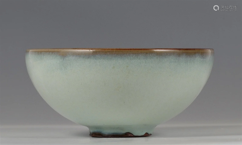 A Chinese Jun-Type Glazed Porcelain Bowl