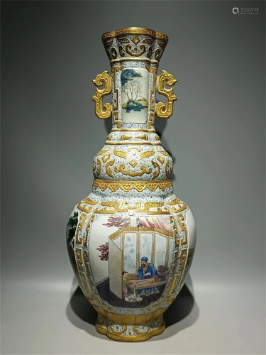 A Chinese Famille-Rose Glazed Porcelain Vase