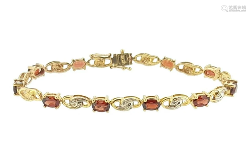 A 9ct gold garnet bracelet,