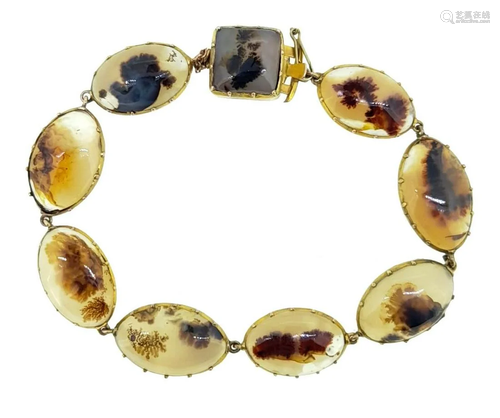 A dendritic agate bracelet,