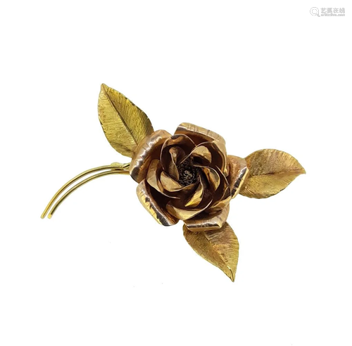 An 18ct two colour gold floral spray brooch,