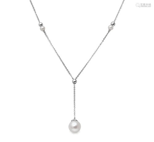 A cultured pearl necklace,