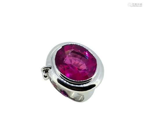 An 18ct gold pink tourmaline cocktail ring,