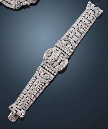 BRACELET RUBAN ART DECO, dit « bijou blanc », vers 1930.<br ...