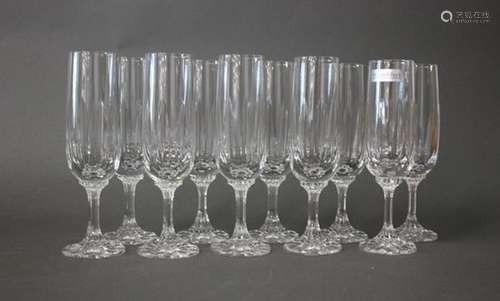 VILLEROY   BOCH<br />
DIX FLUTES en cristal taillé à palmett...