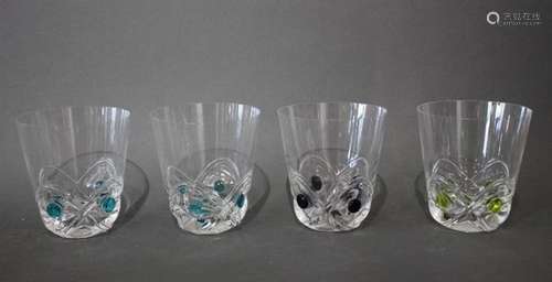 LALIQUE FRANCE<br />
SUITE DE QUATRE VERRES à whisky modèle ...