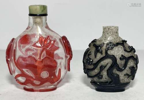 TWO CHINESE PEKING GLASS SNUFF BOTTLES, QING DYNASTY (1644-1...