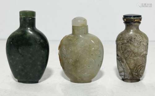 ASSORTMENT OF CHINESE JADE SNUFF BOTTLES, QING DYNASTY (1644...