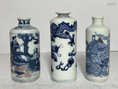 ASSORTMENT OF BLUE & WHITE AND COPPER UNDERGLAZE SNUFF B...