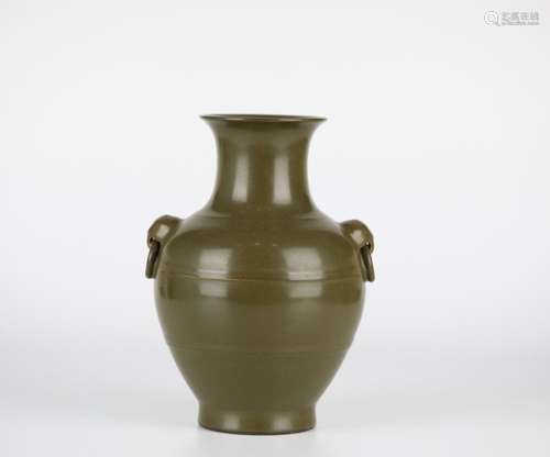 Chinese tea glazed porcelain vase, Qing Dynasty