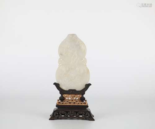 Chinese Hetian jade ornament, 18th century