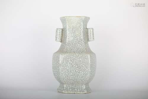 China Large Porcelain Vase, Qianlong