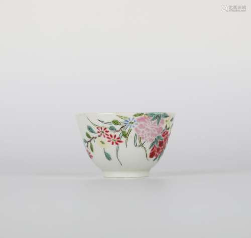 Chinese Floral Pattern Porcelain Cup, Qing Dynasty