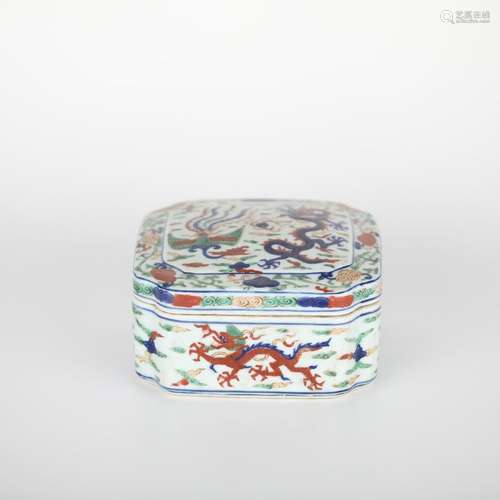 Jiajing,Colorful dragon and phoenix pattern box