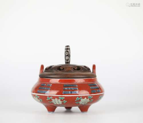 Chinese porcelain censer, Ming Dynasty