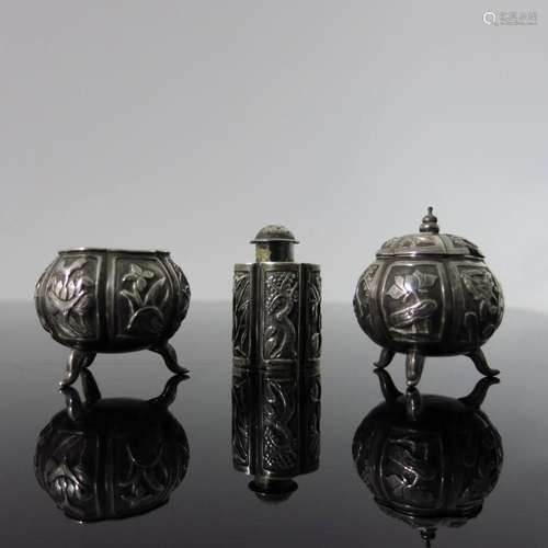 A Chinese export silver three piece crue