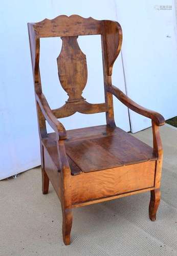 Biedermeier Ear Chair